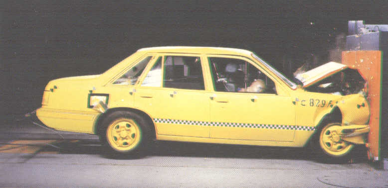 Kennzeichenleuchte links Nummernschild Opel Monza Senator A Neu +